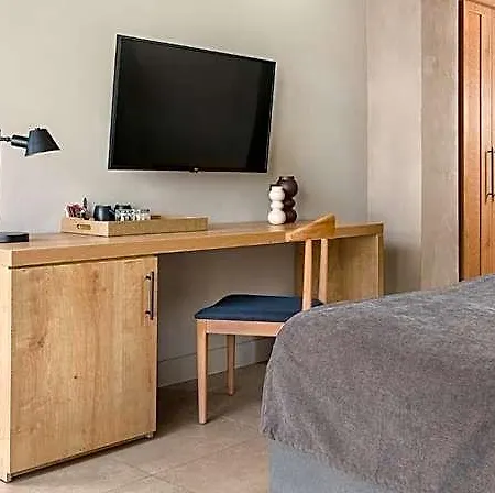 Hotel Ella Helea